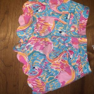 Lily plutizer scallop shorts